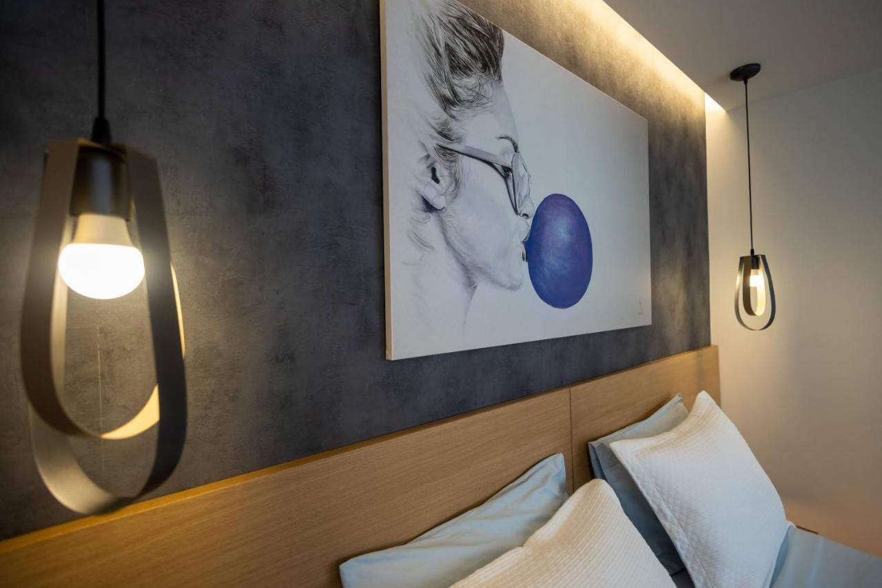 Triple A - 3 Squares - Free Parking! Atenas Exterior foto